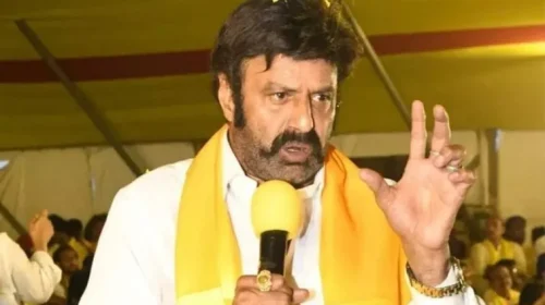 Camp politics in Hindupuram