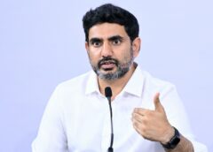 Probe Ordered into School Uniform Procurement Irregularities, Key Decision to Support Handloom Weavers